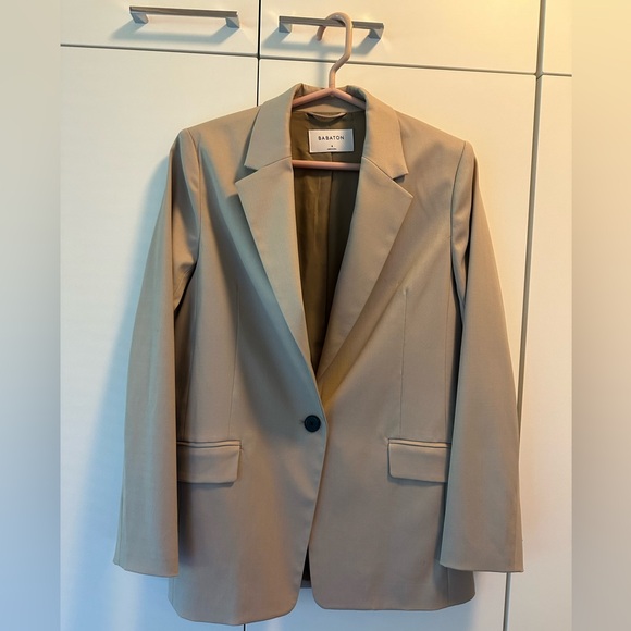 Babaton Swift Blazer, size 4 - Picture 1 of 3
